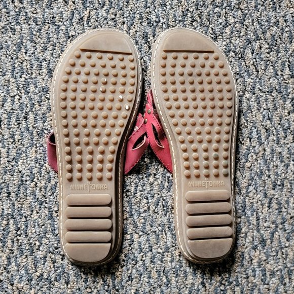 Red Leather Minnetonka Studded Thong Sandals Size 10 - Picture 4 of 15